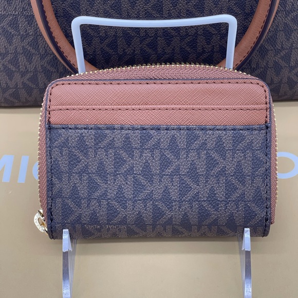 Michael Kors Mott MD Messenger & Case Card Wallet - Picture 12 of 15